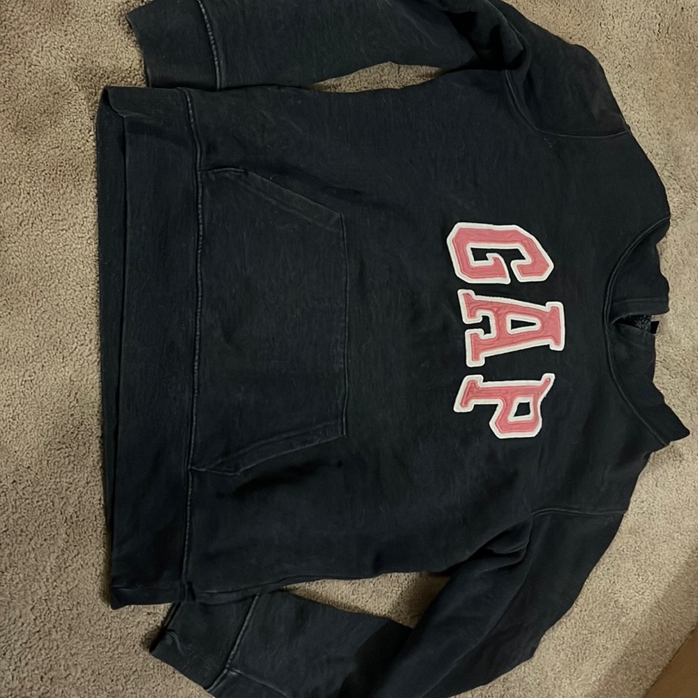 GAP Women’s Sweatshirt Size Medium